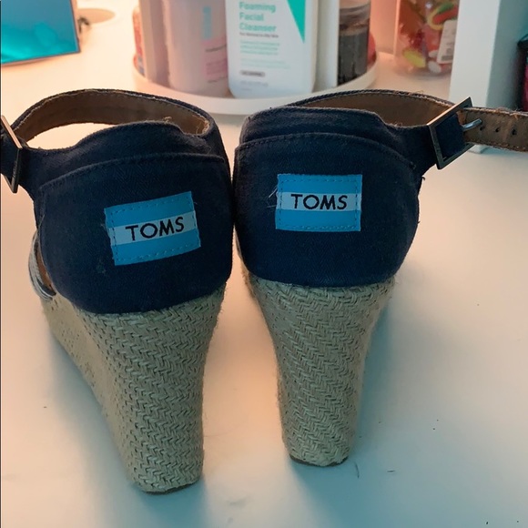 Toms wedges!! - Picture 3 of 3